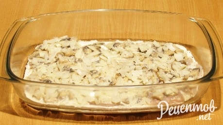 Филе куриное с грибами и маслинами