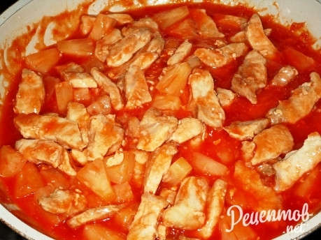 Мясо с ананасами