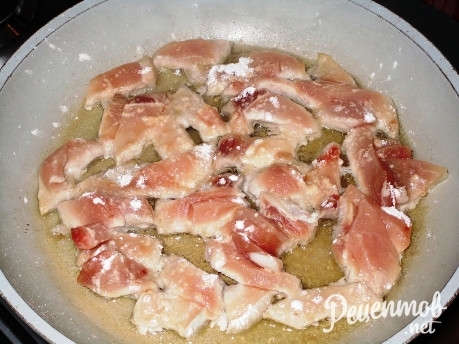 Мясо с ананасами