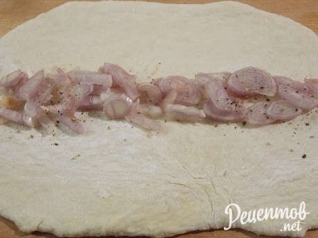 Рулет из мясной в тесте